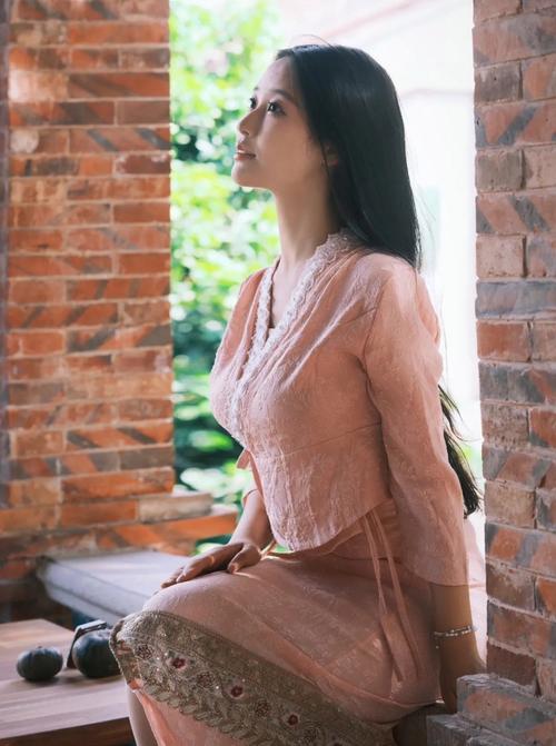欧美熟妇性bbbbxxxx的相关介绍