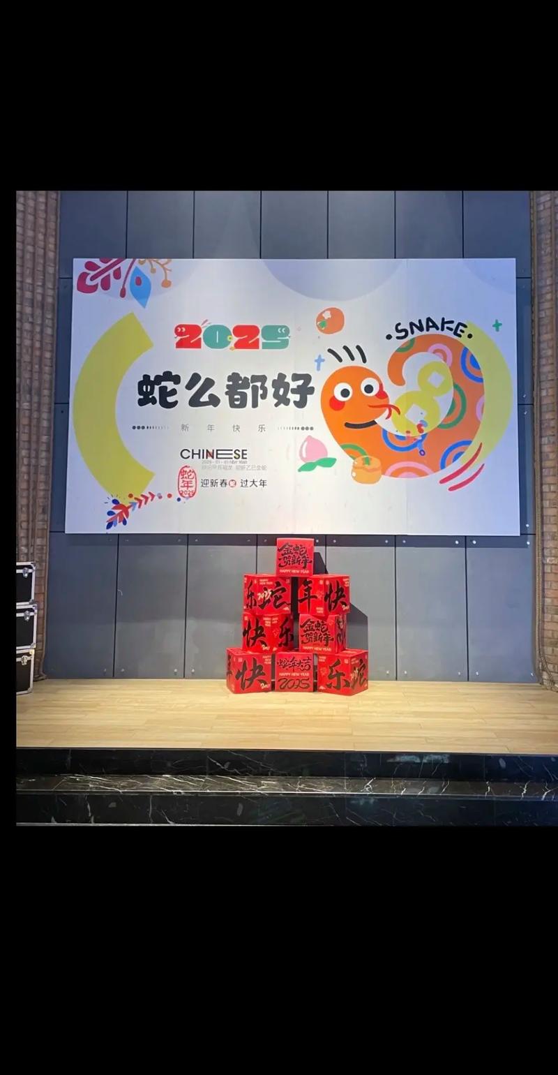 操处女警察的相关介绍