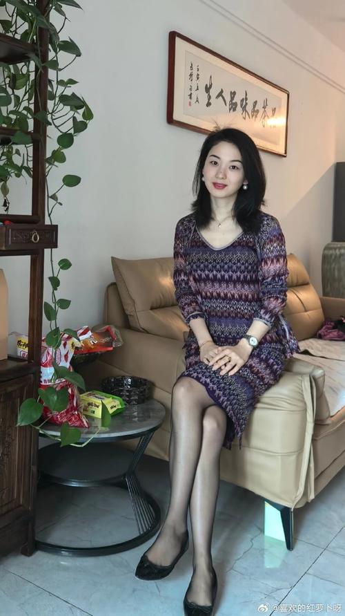 我舔老师的逼的相关介绍