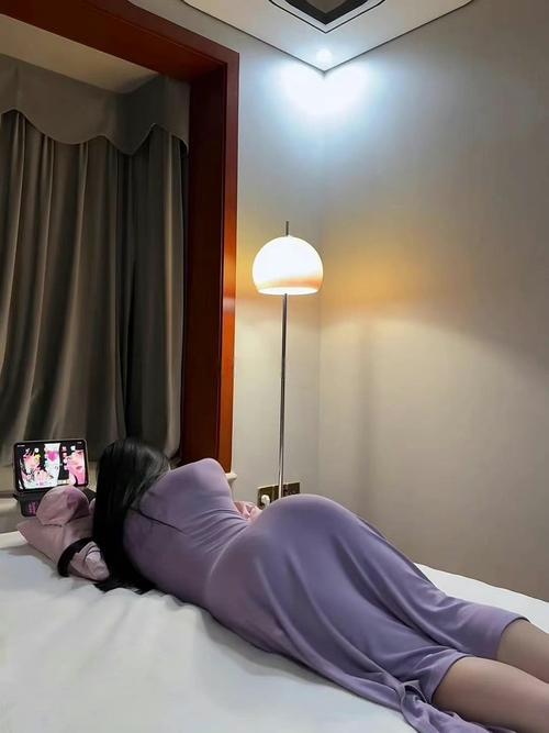 熟女少妇一二区的相关介绍